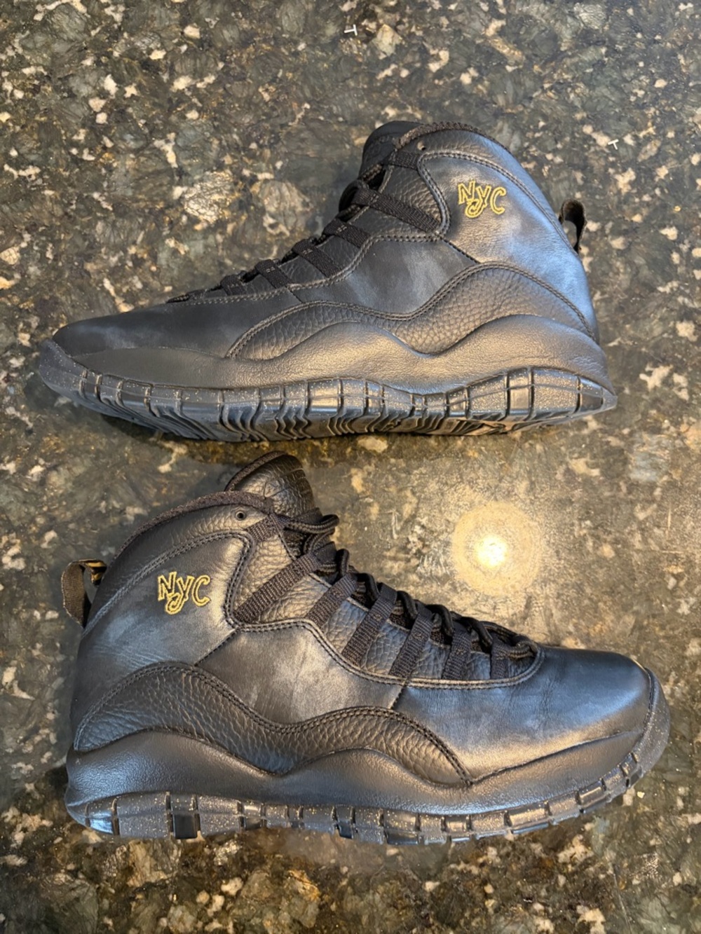 🔥🔥Air Jordan 10 Retro NYC Black Gold Size 10 Rare City Pack Sneakers🔥🔥
